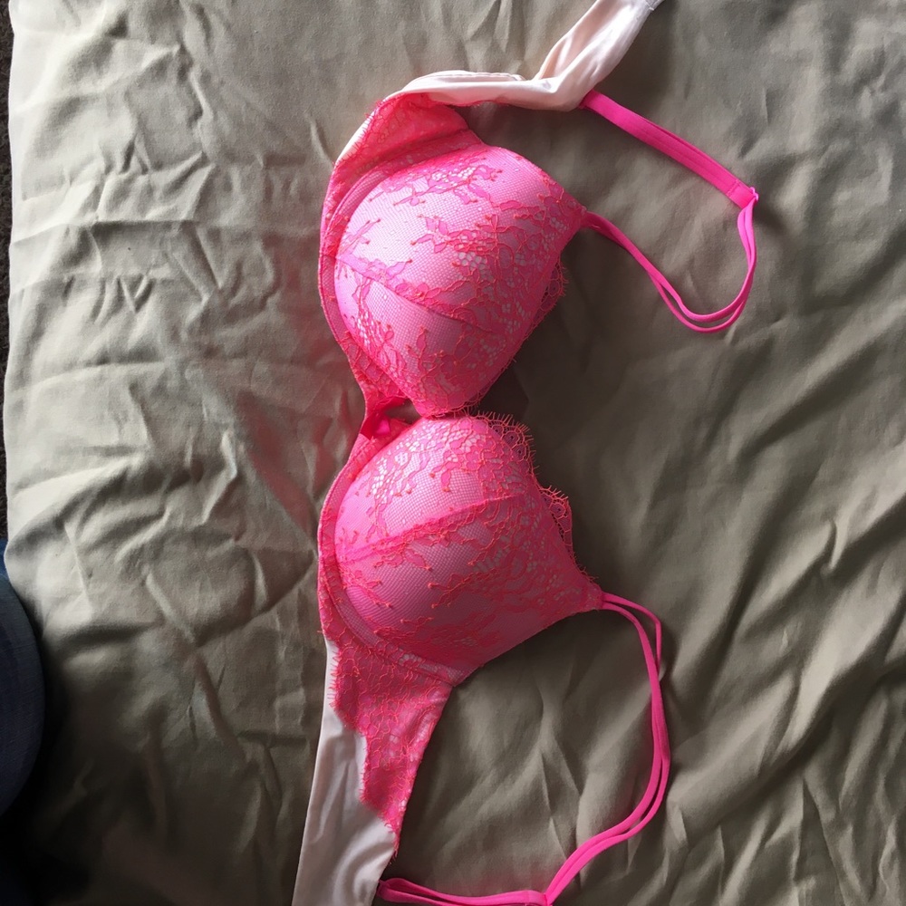 Victoria’s Secret Very Sexy Push Up Bra